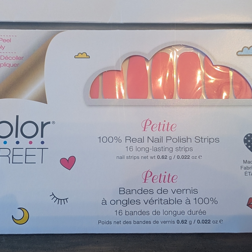 Color Street Petite Nail Strips in Vibrant Coral